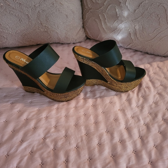 Shoes - Picture 3 of 3